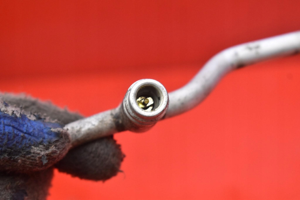 Шланг трубка кондиционера vw passat b7 2.0 tdi 140 km 10-15 Киев