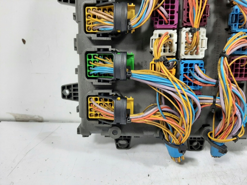 фото №10, Renault midlum 220.12el euro5 08r коробка плита предохранителей 7421079590