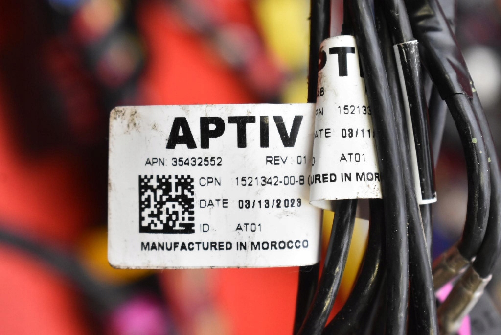 Жгут электропроводка салона 1521342-00-b tesla model y 78.4 kwh 514 km 20- Недорого