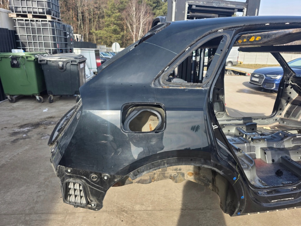 фото №1, Четверть крыло правый задняя audi q3 8u 2011-2016 оригинал ! 2