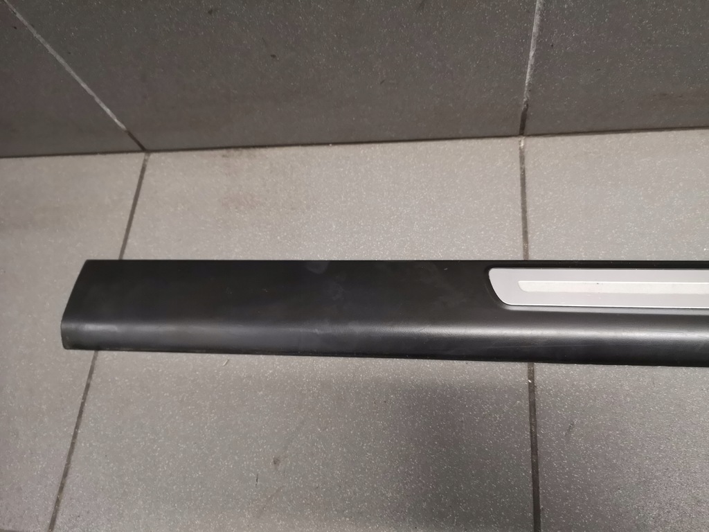 фото №9, Молдинг дверь правый перед audi a6 c6 4f0853374c