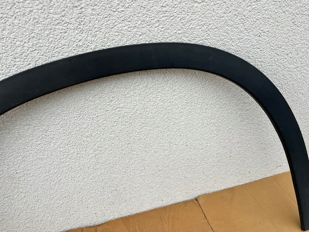 Молдинг на крила ліва перед лівий mercedes gla x156 a1568852322 в Україні