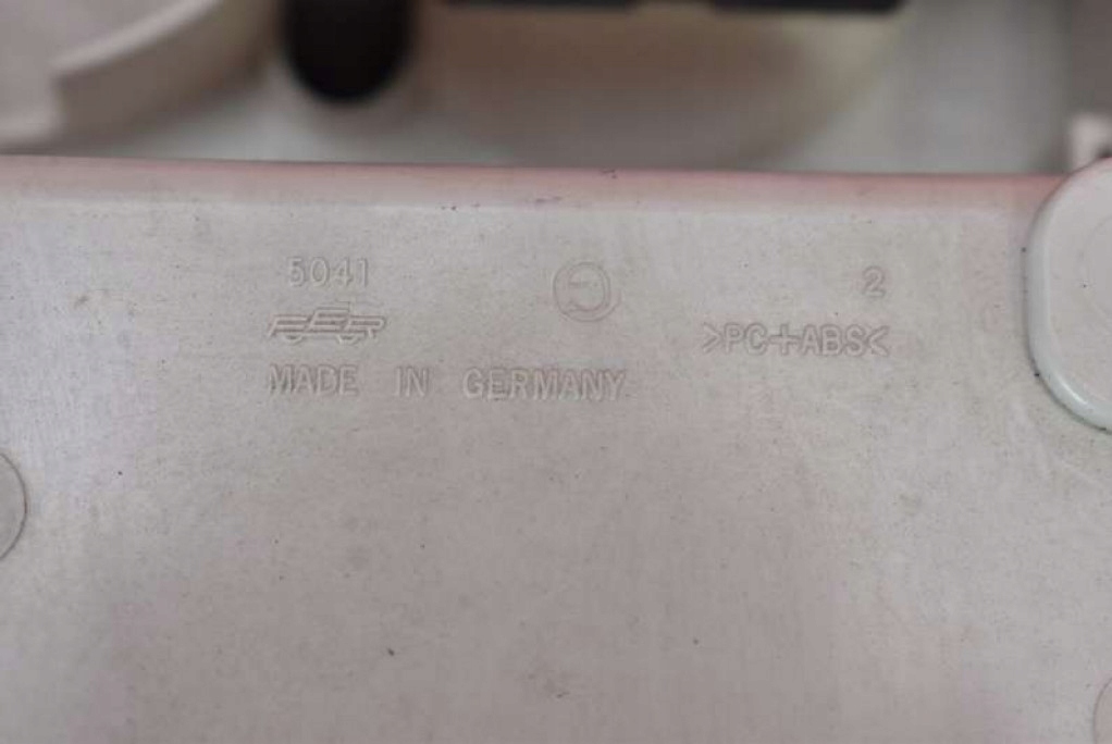 фото №9, Лампа освітлення салону перед 8t0947135b audi a5 8t 07-11