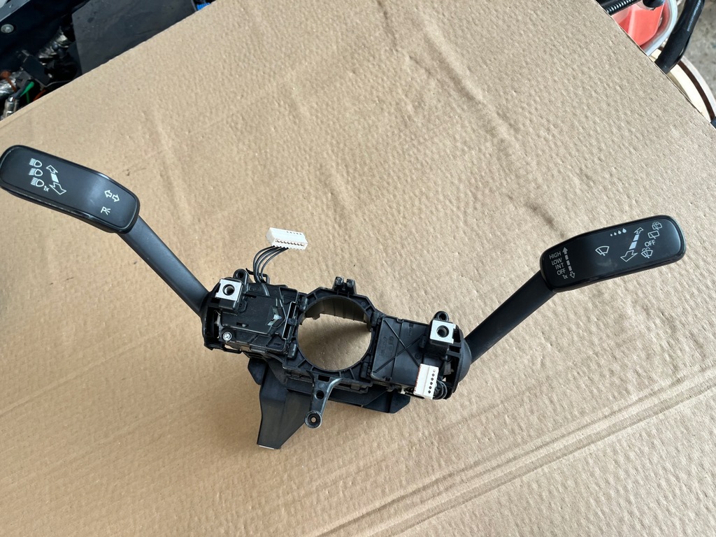 фото №1, Vw passat b8 переключатель комбинированный переключатели