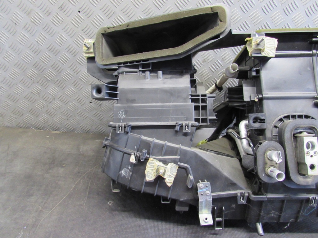 фото №8, Отопитель корпус 74100-62jm0 c2443200-9536 fiat sedici 06-15r