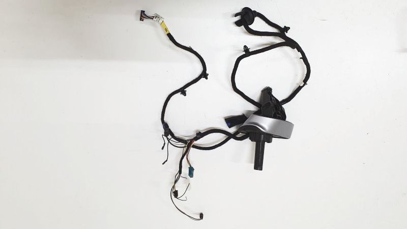 фото №1, Audi a8 d5 опора основание зеркало правая