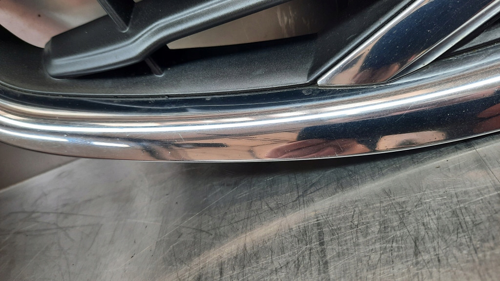 фото №3, Решітка радіатора решітка радіатора volvo v60 s60 ii r-design