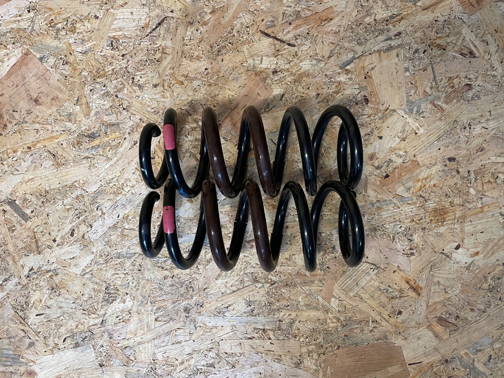 фото №1, Пружины подвеска задняя задние kpl. lexus nx 300h