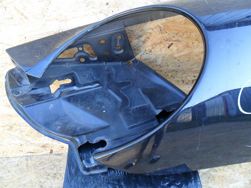 Porsche carrera s 2004- крило ліве Зі Шроту