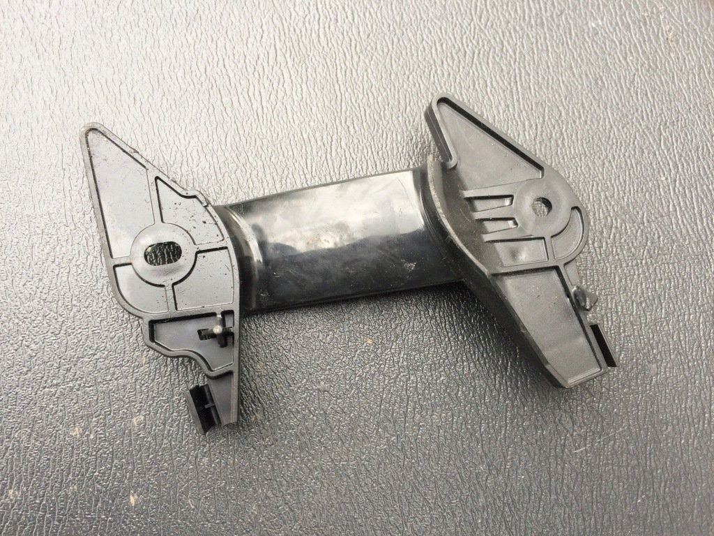 Купити Напрямна поперечина правий audi a4 b8 8k0857782