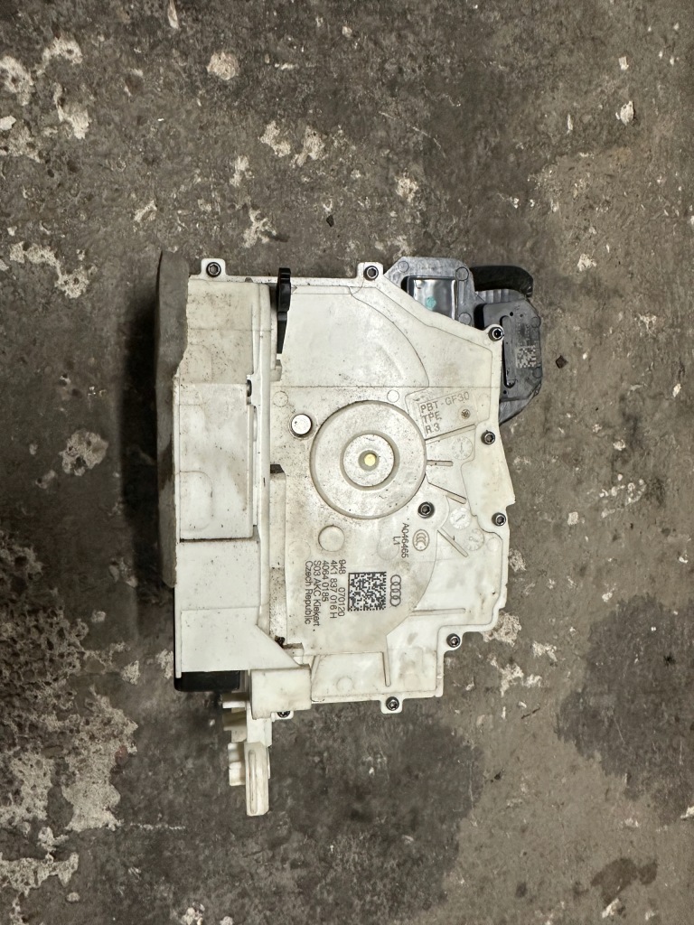 фото №1, Замок дверь правый перед audi a6 c8 eu 4k1837016h