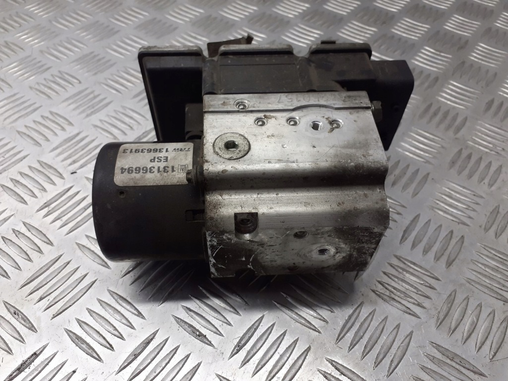 Купити Насос abs opel vectra c 1.9 cdti 13663913 13136694