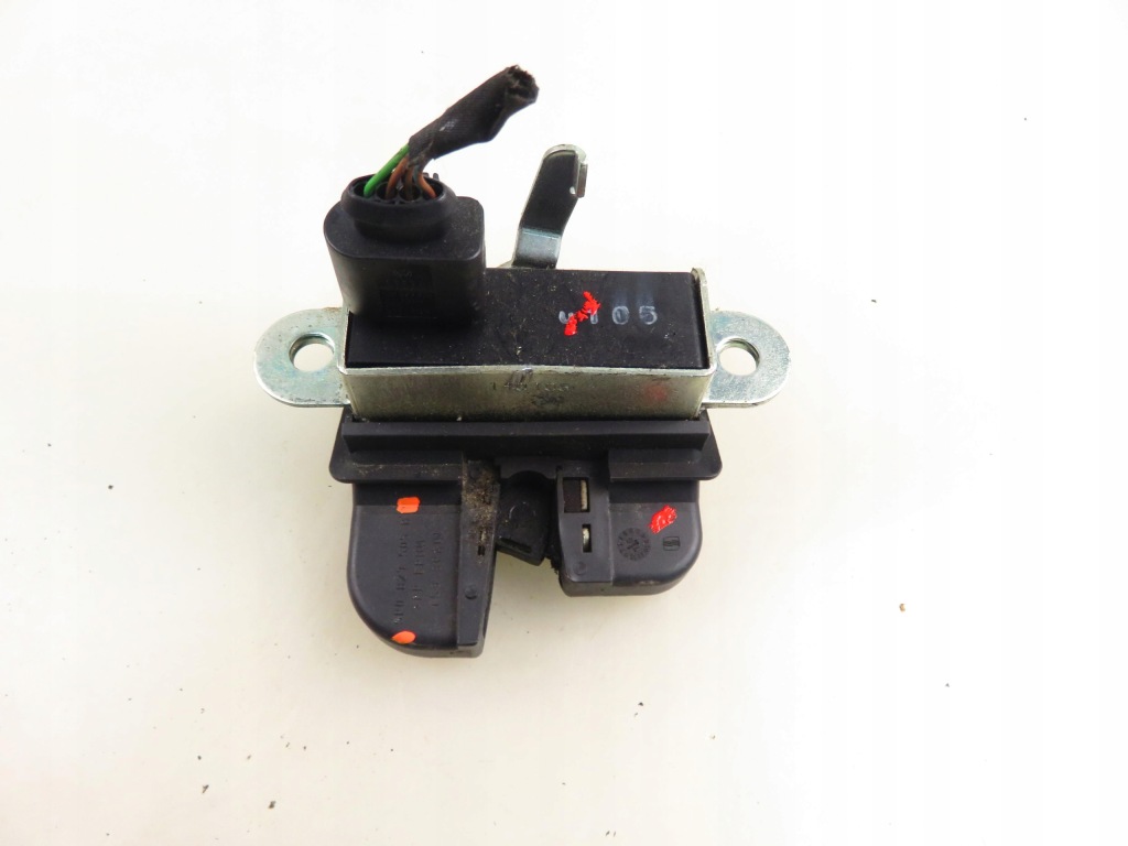 фото №1, Замок кришки seat altea 5p1 5p0827505b