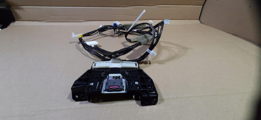 фото №5, Антенна модуль toyota yaris iv 8614758010