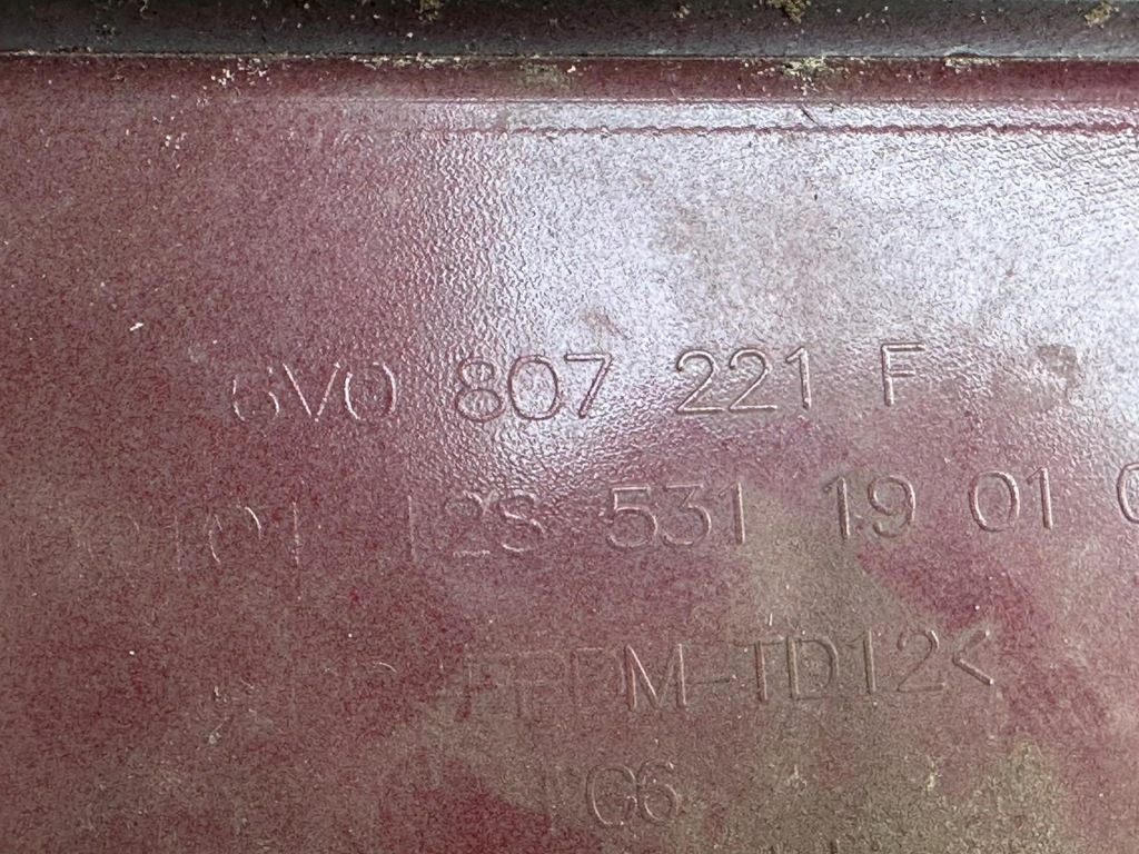 фото №12, Бампер перед skoda fabia iii lift 6v0807221f