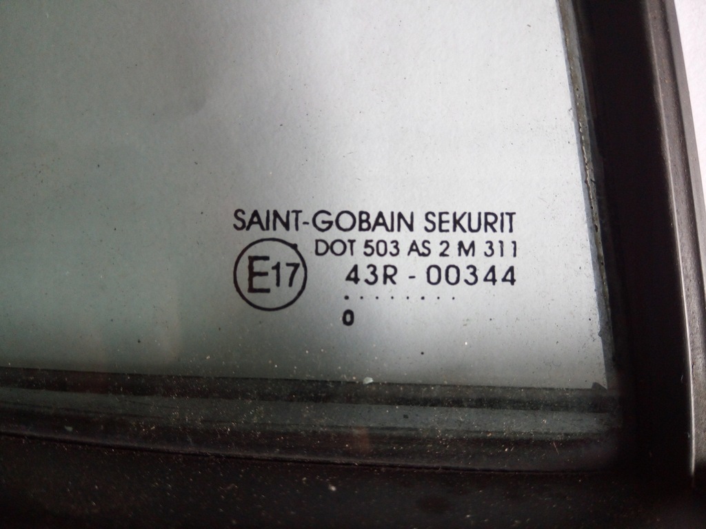 фото №2, Стекло молдинг renault clio iii 5d задняя правый oryg.