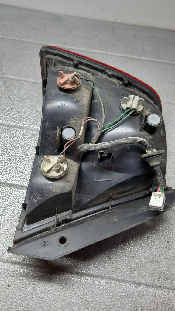 фото №8, Лампа правая задняя hyundai accent 01r hb