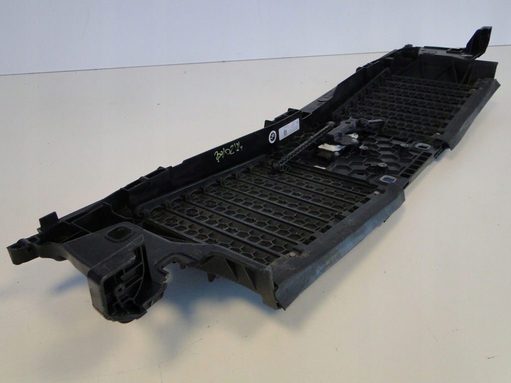 фото №8, Mercedes c klasa w206 s206 206 жалюзи шторка воздуховод воздуха верхний