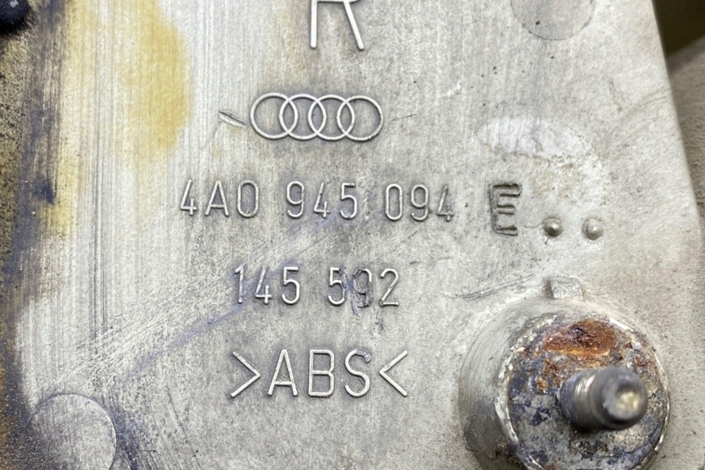 фото №7, Левая лампа крышки багажника audi a6 avant 4a, c4 4a0945094e 2.5l дизель