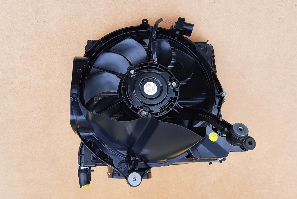 фото №1, Комплект радиатор porsche taycan turbo s левый