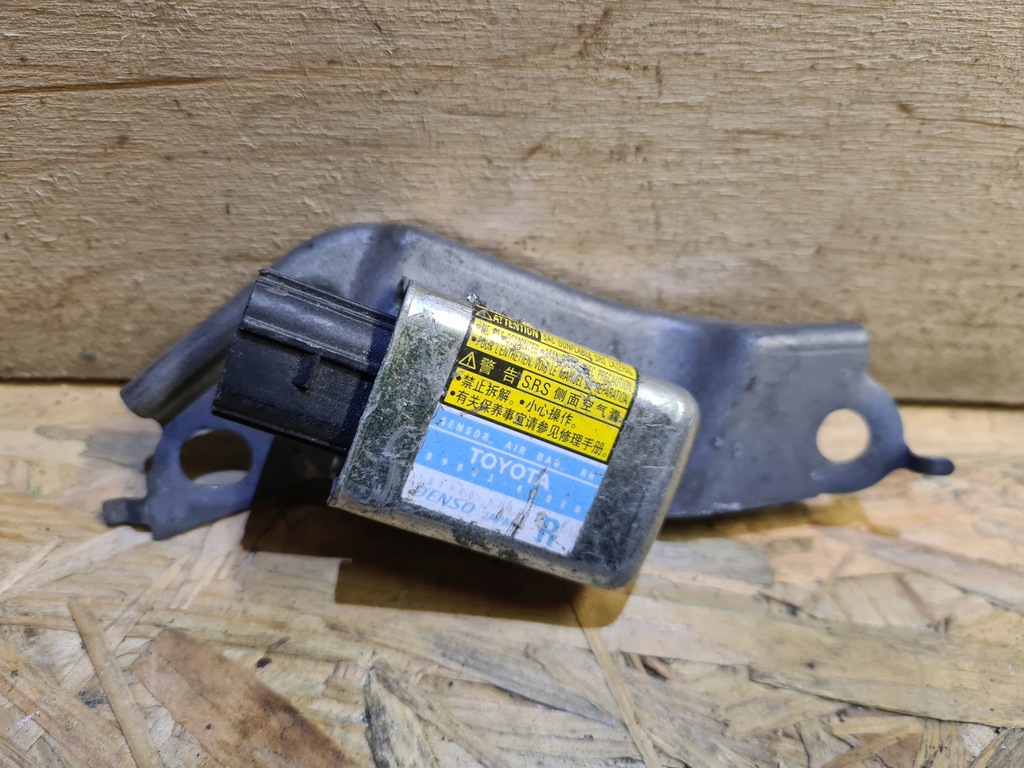 фото №1, Датчик удару правий lexus rx400 ii