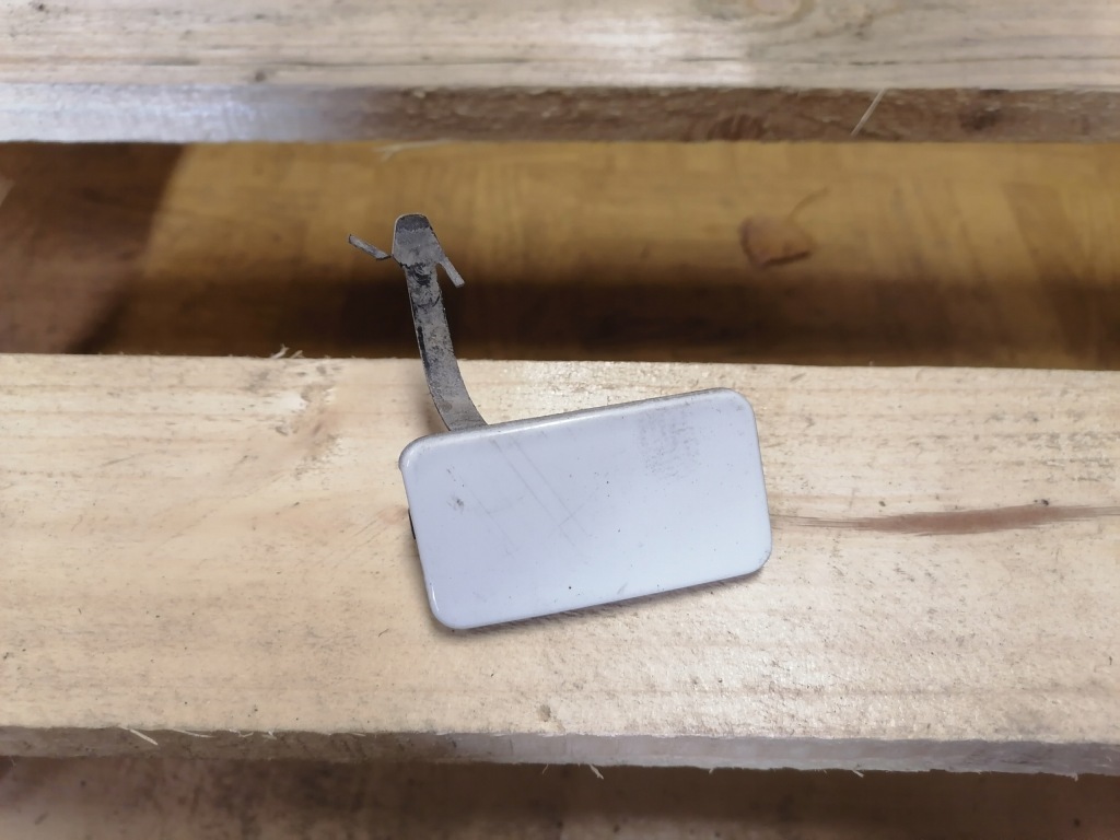 фото №1, Renault clio 2 заглушка бампера задняя 7700410763