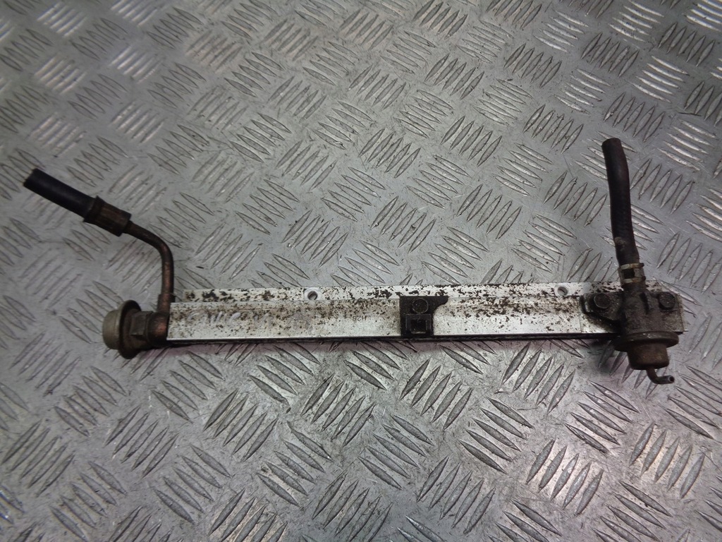 фото №1, Молдинг впрыскная honda civic vi 1.4