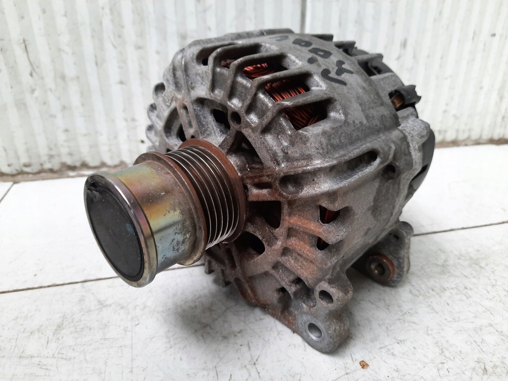 фото №1, Vw caddy iv 2k5 1.4 tgi генератор cpwa