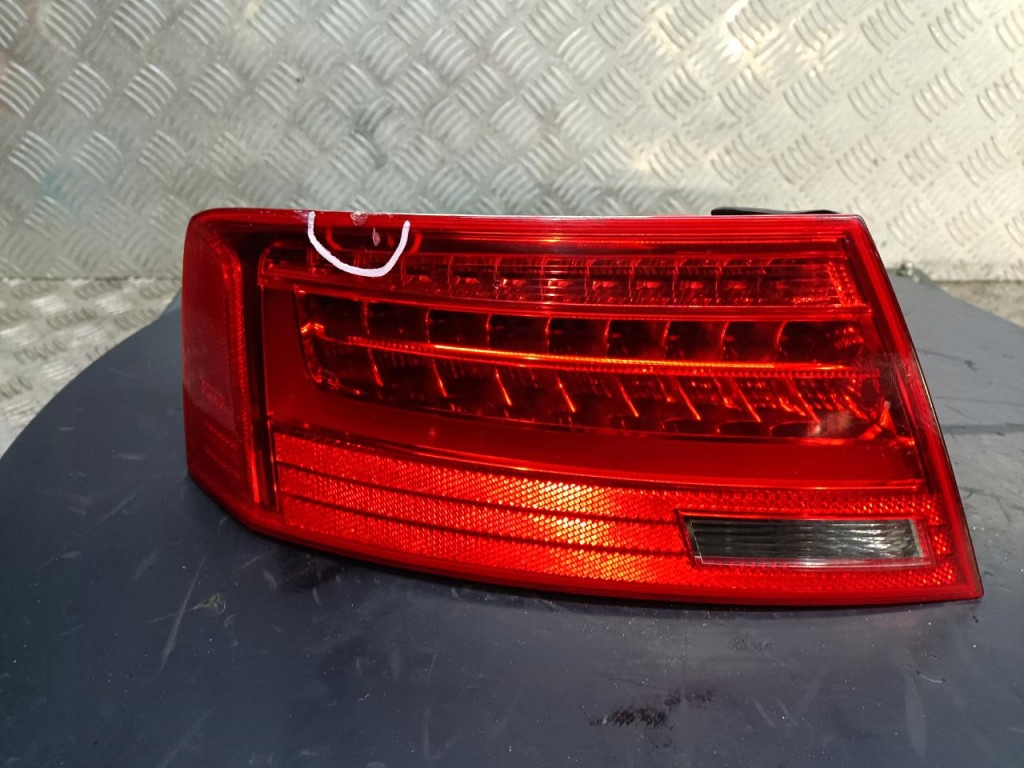 фото №1, Audi a5 8t лампа задняя левая наружная 8t8945095f