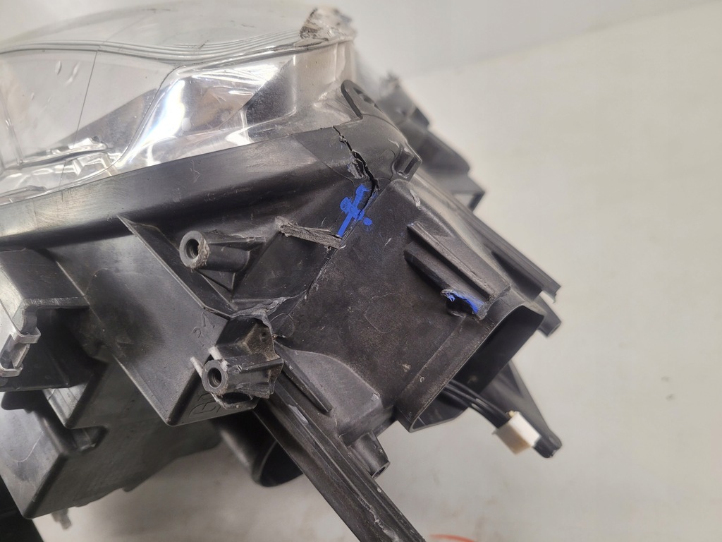 фото №13, Opel combo e 17- led лампа правая перед передняя