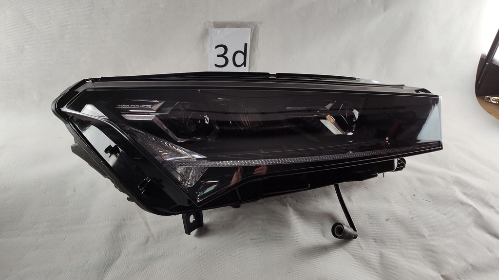 фото №1, Skoda enyaq 5lb full led правый фара лампа правая