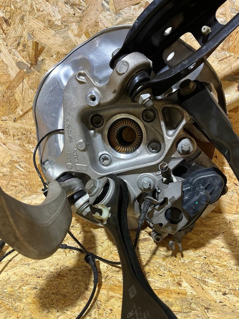 фото №6, Підвіска задня праве поворотний кулак ступиця важелі привідний вал bmw x3 g01 x4 21r