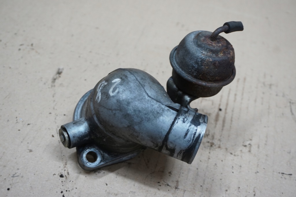 фото №1, Isuzu trooper дросельна заслінка 2,8 td ,,4jb1" 84-91r