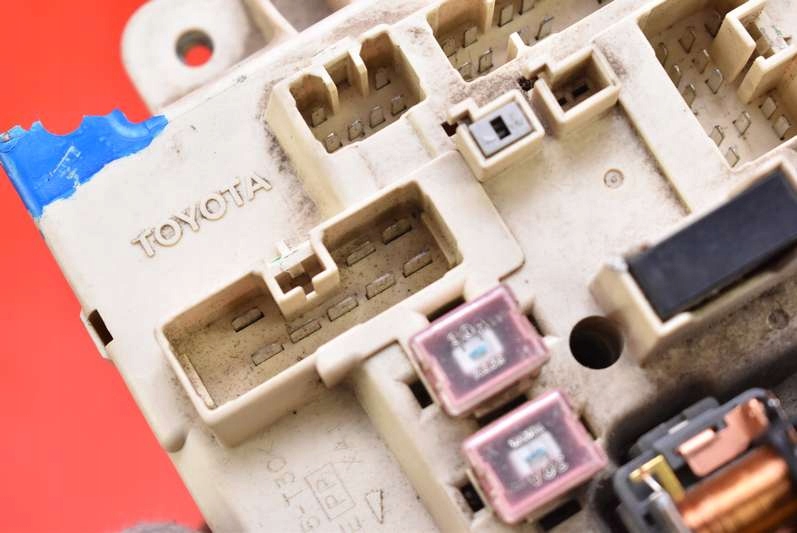 фото №12, Коробка предохранителей 82641-20190 toyota rav 4 1 i 2.0 16v 129 km 94-00