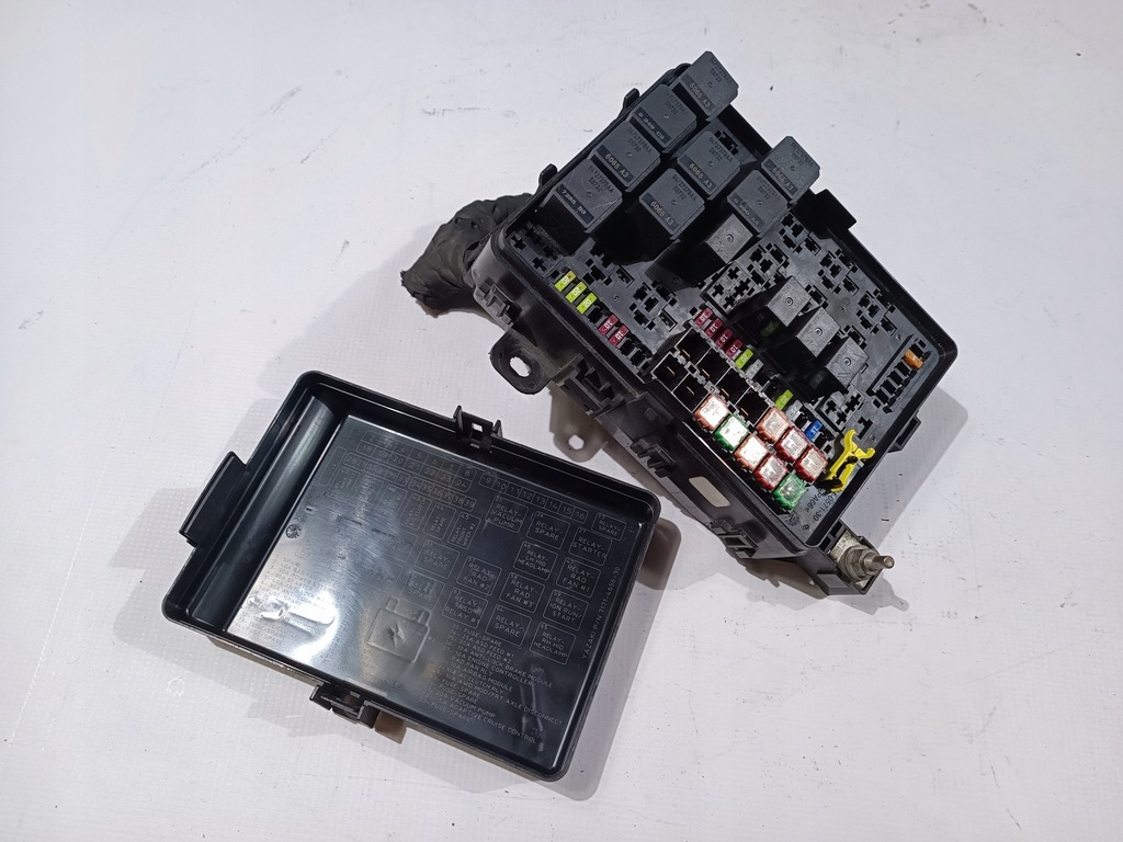 фото №7, Коробка предохранителей dodge charger 2015-