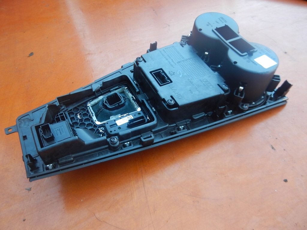 фото №11, Панель средний управление рамка mmi audi a4 b9 8w