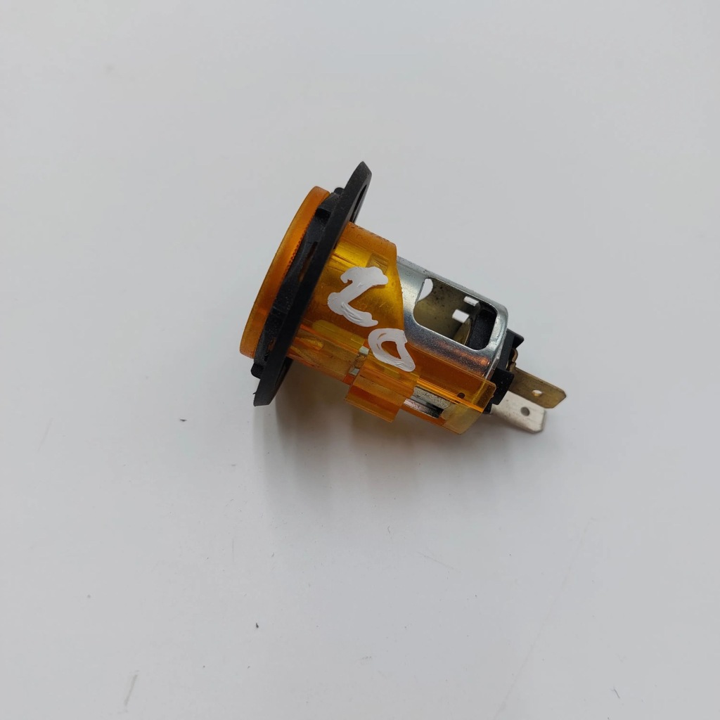 Купити 2012 mini one - cooper купе r56 прикурювач