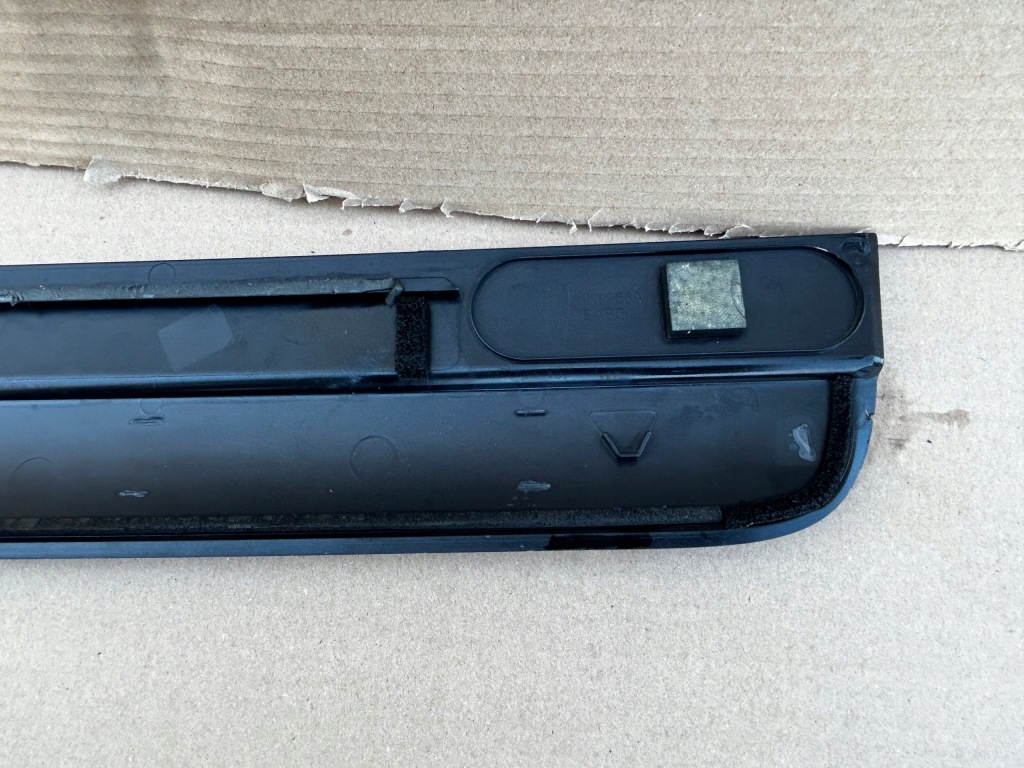 фото №9, Land rover discovery v l462 левая молдинг кровельная anex