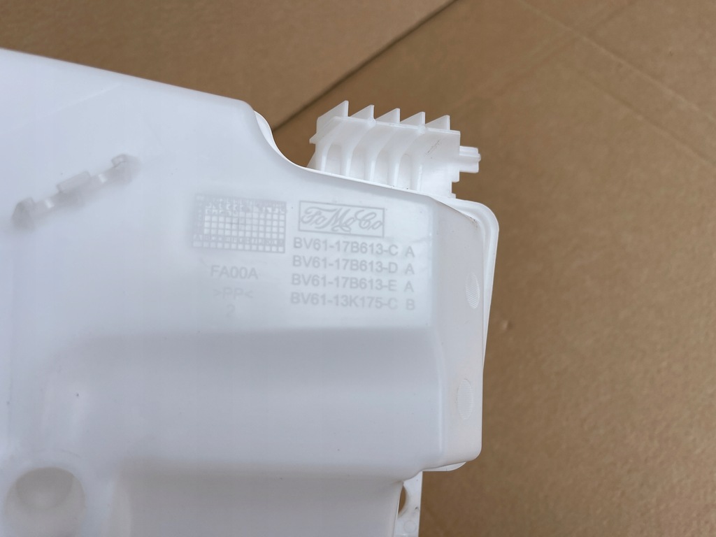 фото №4, Ford focus mk3 iii бак омивача oryg