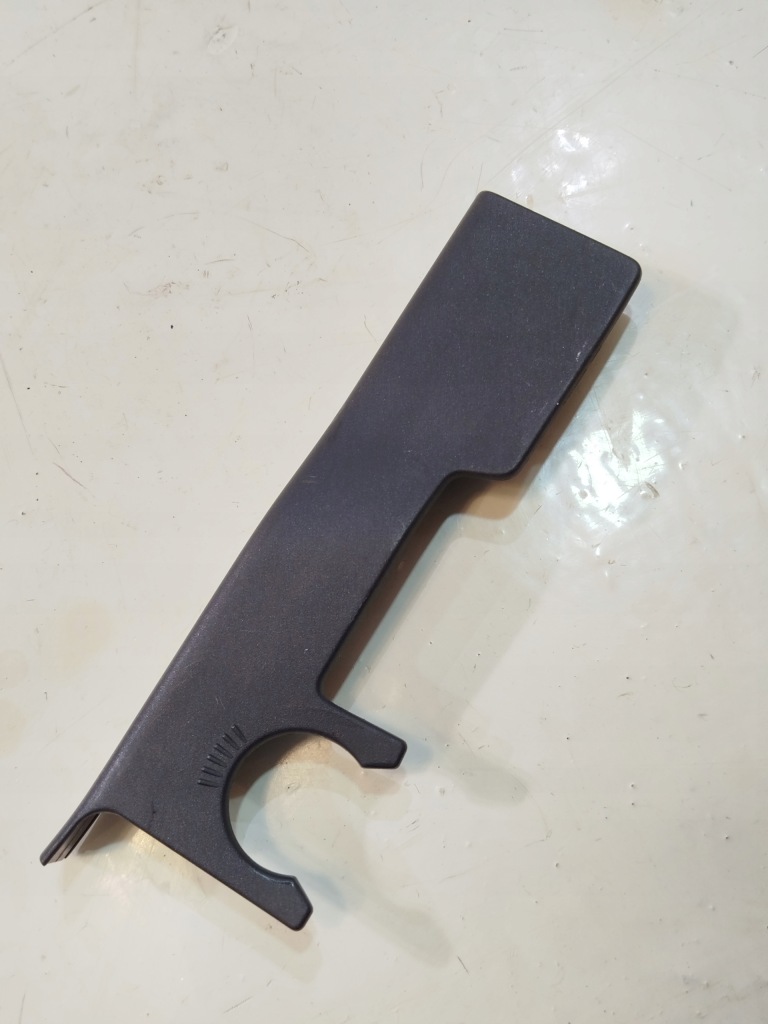 Купить Защита заглушка сиденье правая vw passat b8 3g0886296b