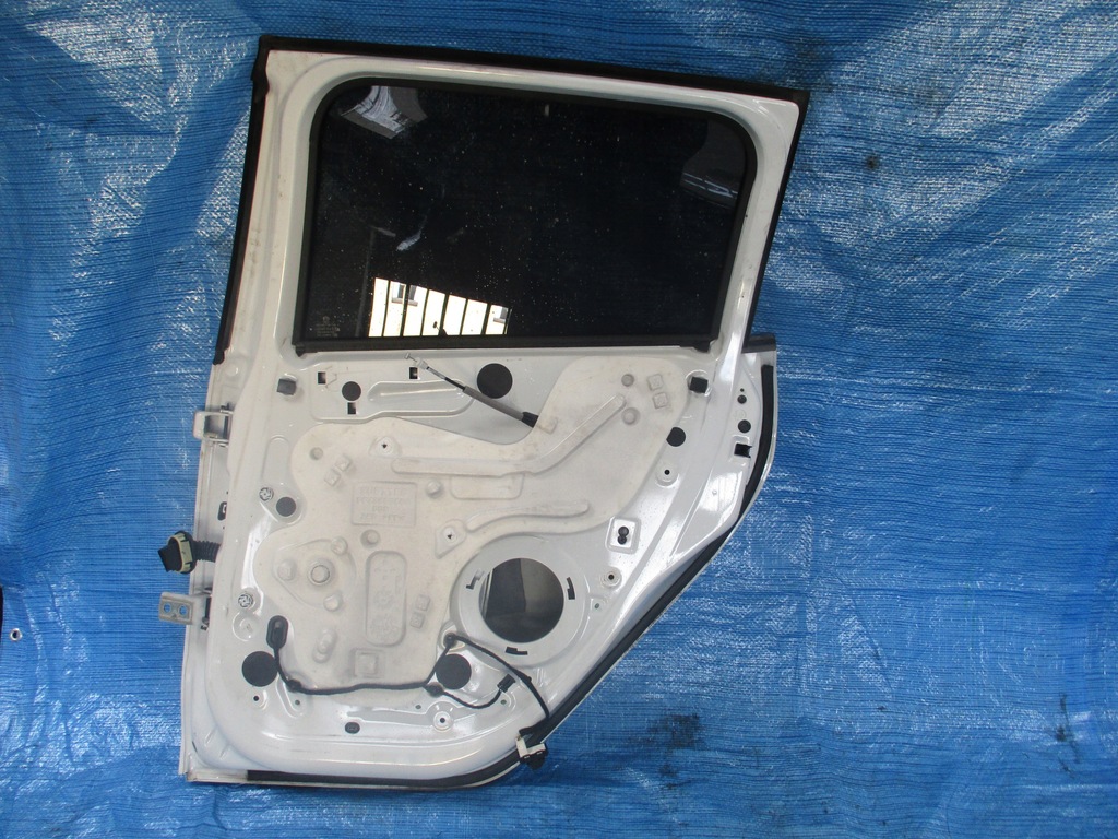 фото №6, Дверь правое задние задняя peugeot 2008 i 16-19 цвет kwe