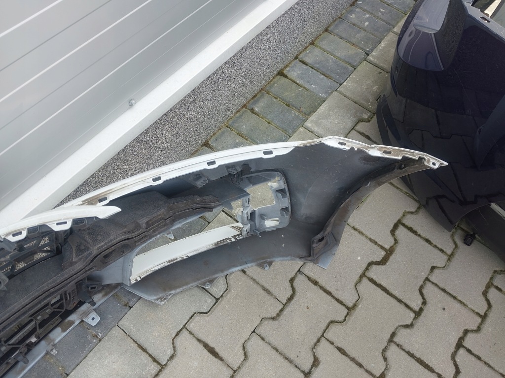 Бампер перед передній audi tt tts 8s0807437 решітка радіатора Оригінал