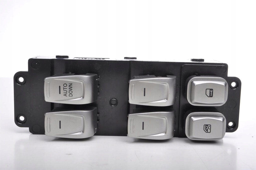 фото №1, Ssangyong tivoli панель переключатель окон