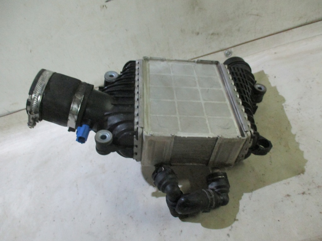 фото №7, Радіатор інтеркулер jaguar xe xf f- pace gx73-6k775-af