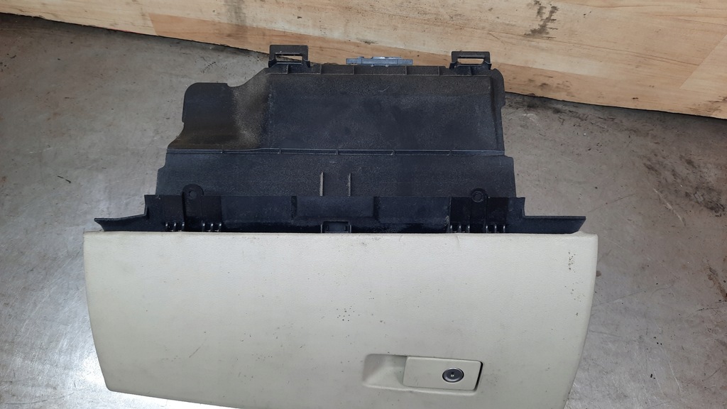 фото №6, Бардачок пасажира volvo xc70 ii 07-16r