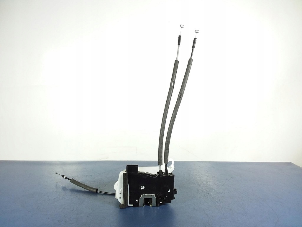 фото №1, Hyundai ix35 i lift замок дверь задняя левый 4 pin