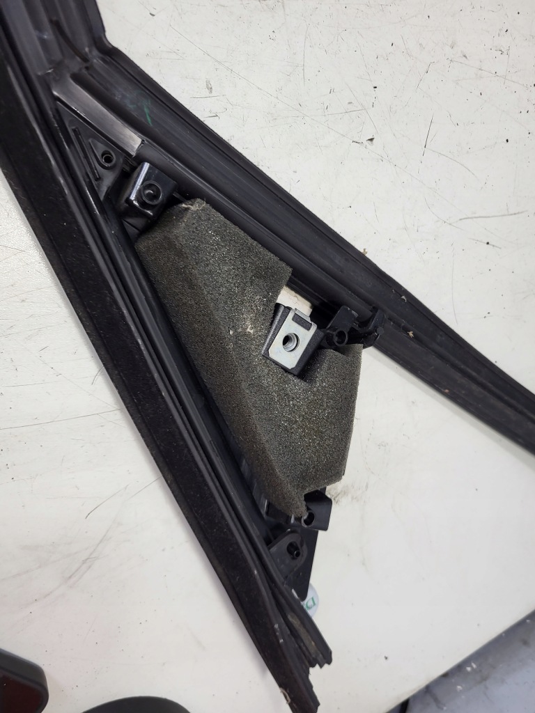 фото №9, Прокладка скло двері правий перед рамка citroen ds5 11-15 9687801980