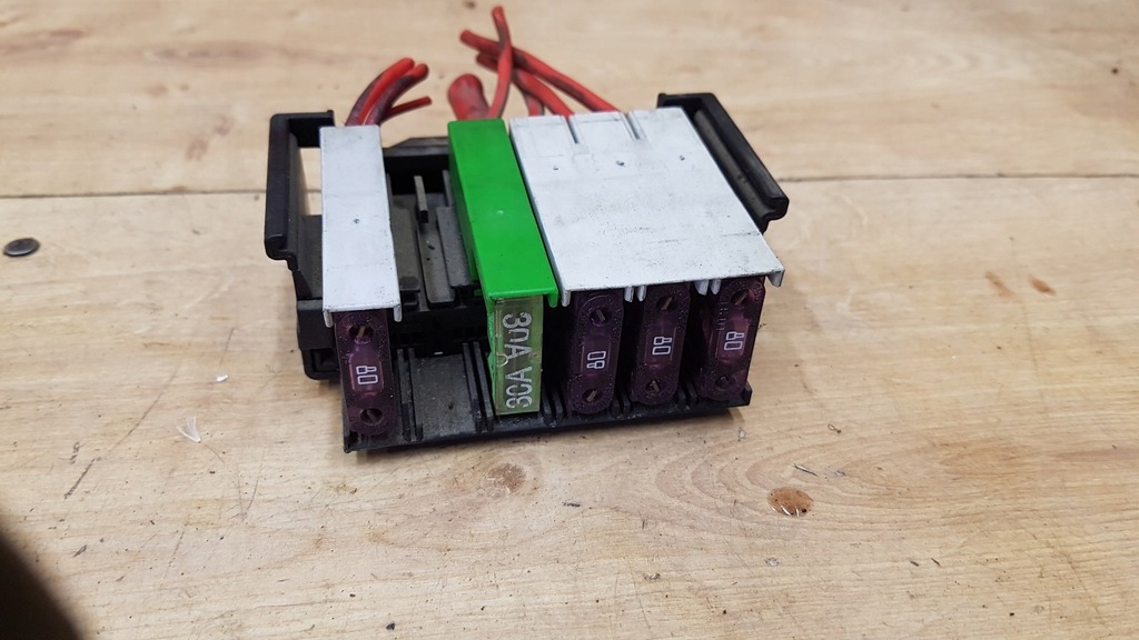 фото №1, Коробка предохранителей opel omega b