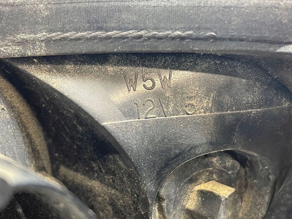 фото №11, Subaru impreza ii 2001 лампа задняя левая сторона kombi cew26060