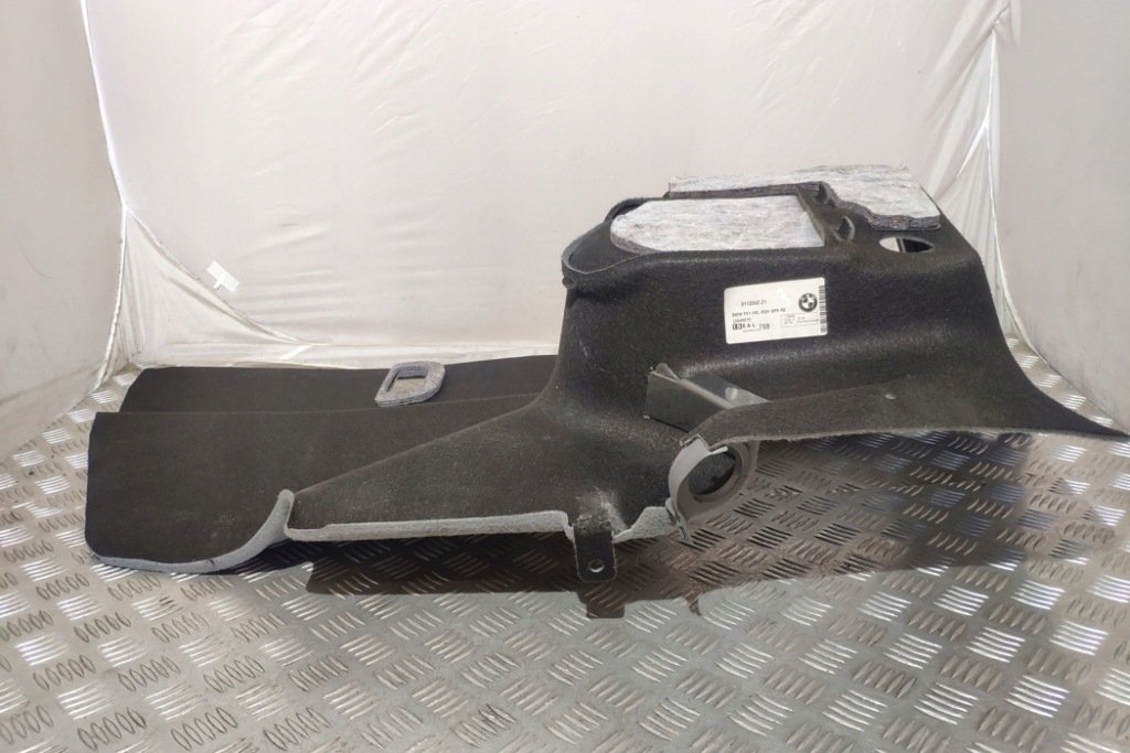 фото №8, Правая обивка багажника bmw 7 f01, f02 9113342 4.4l бензиновый 298kw 2012